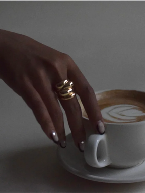 Yana | 18K Ring met Chic Druppelontwerp