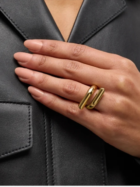 Kyra | Elegante Looping Ring