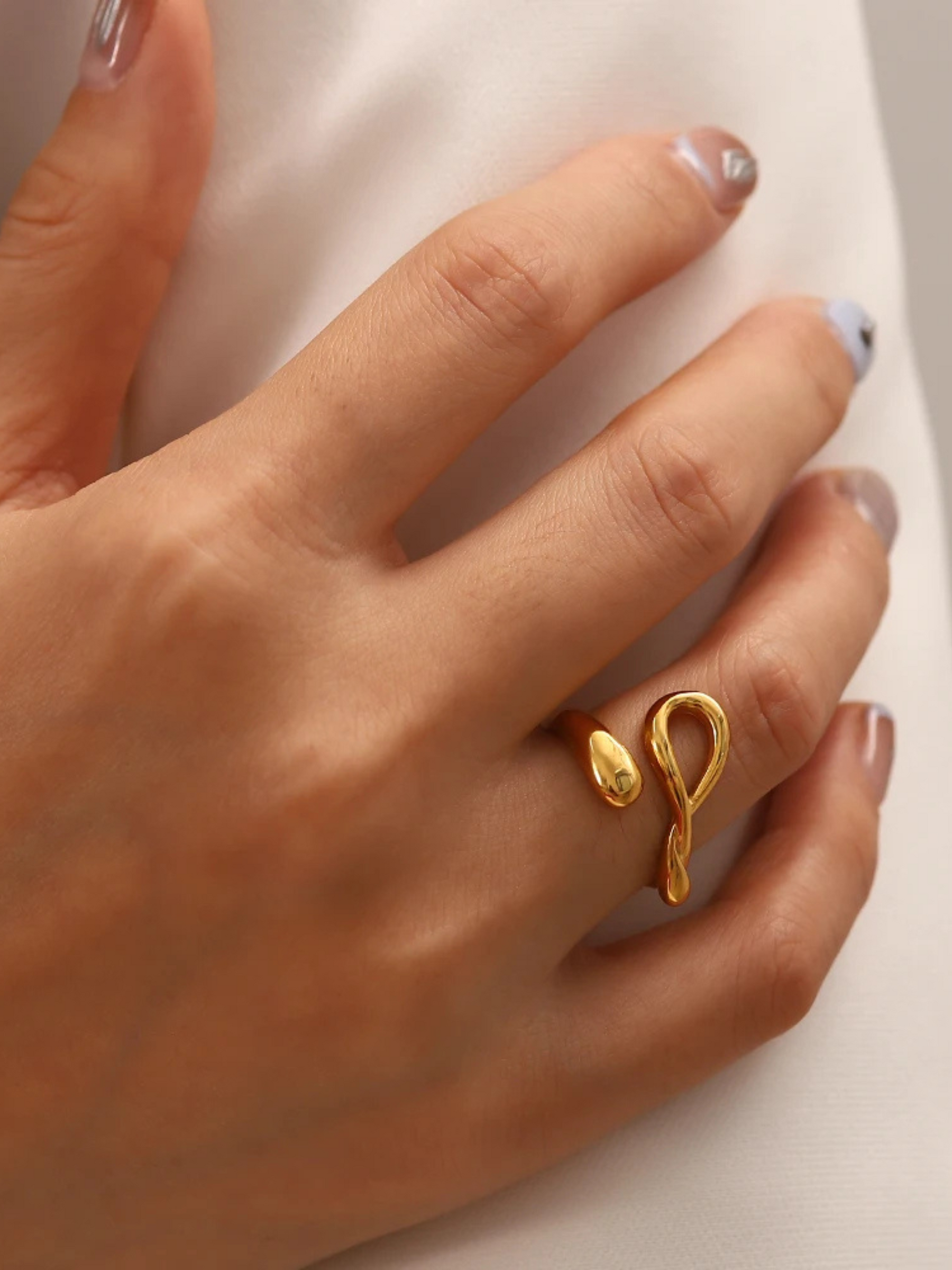 Zayna | 18K Gedraaide Knoop Ring