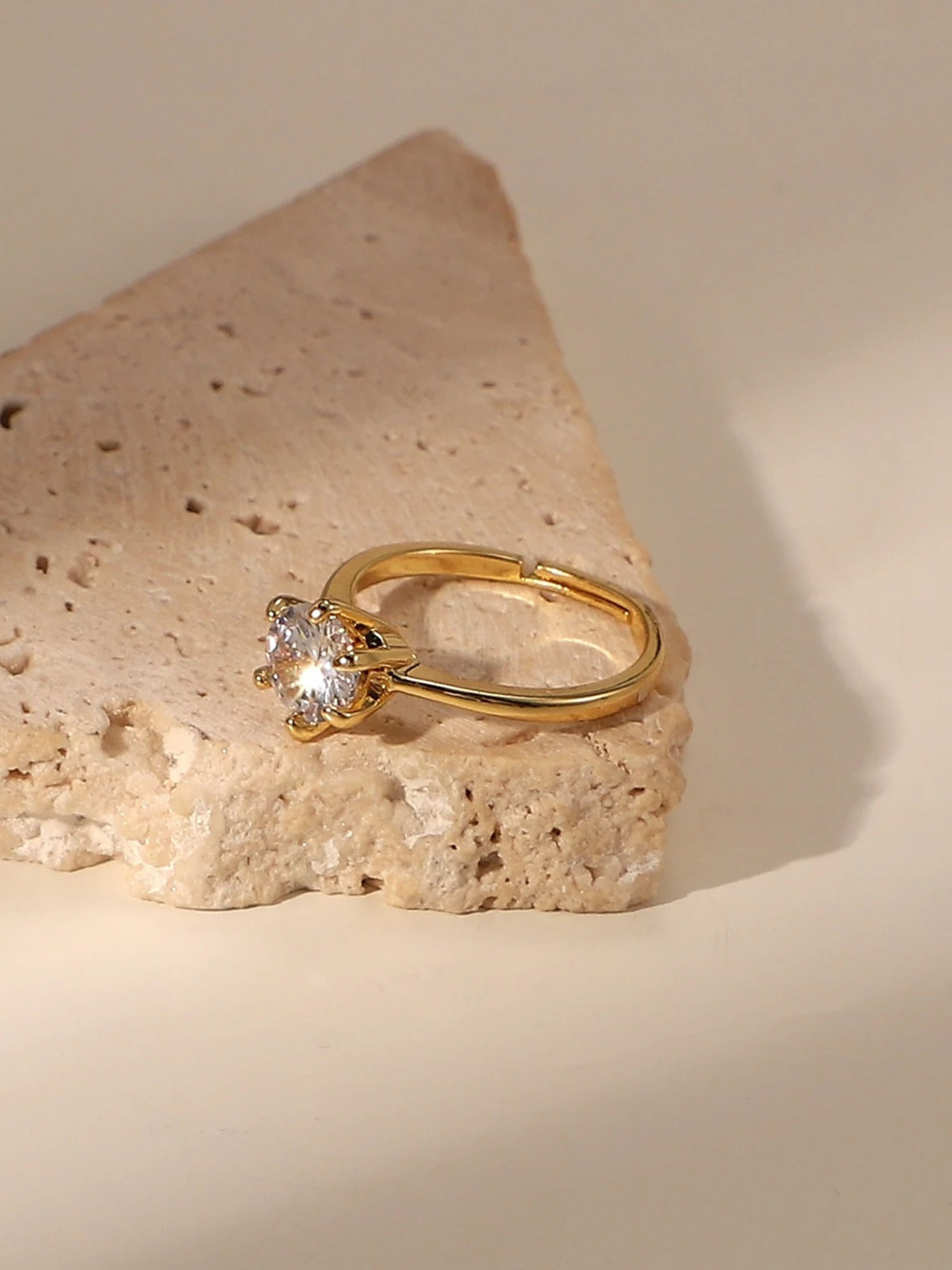 Nila | 18K Zes-Poot Ring met Zirkonia