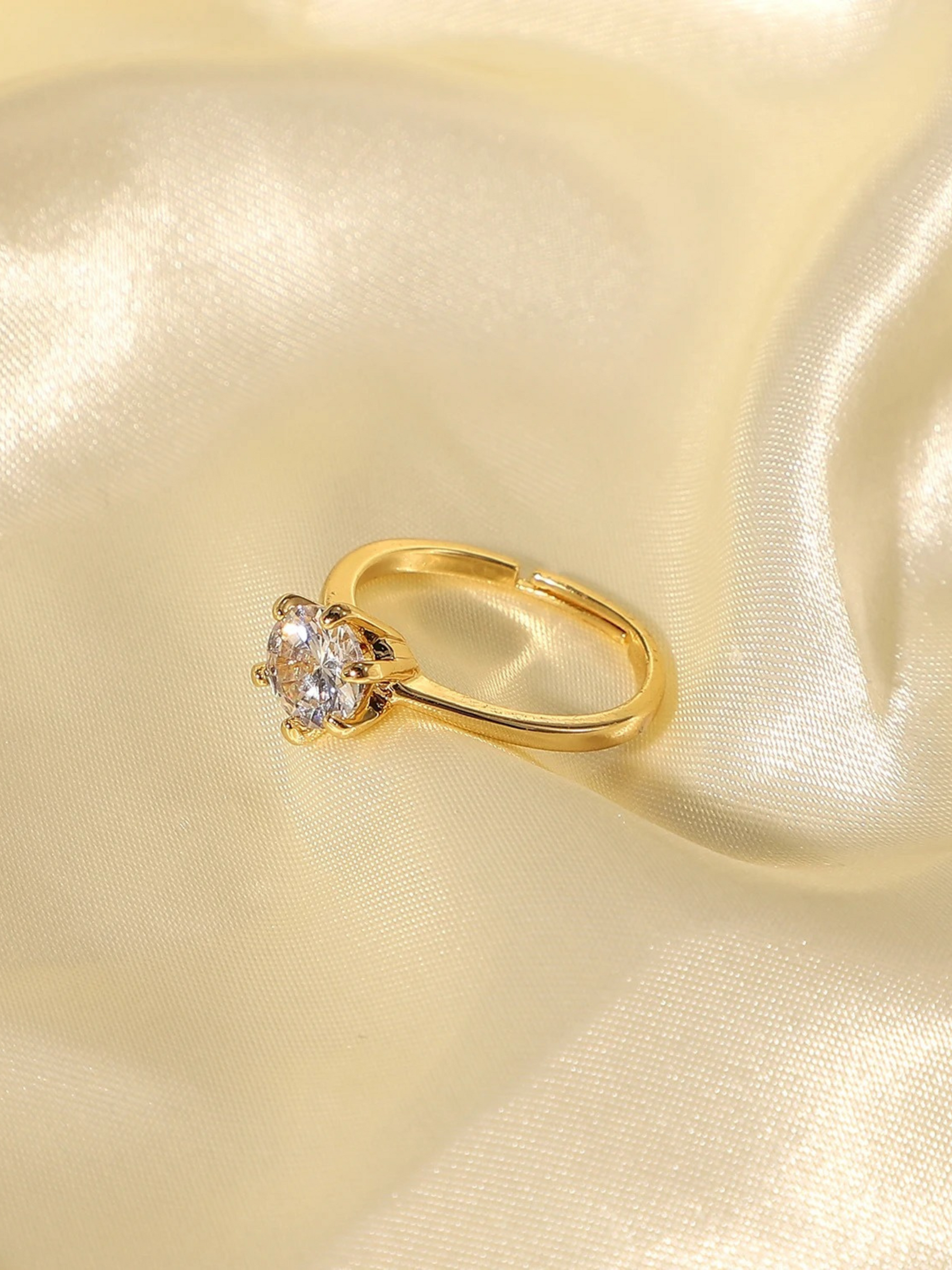 Nila | 18K Zes-Poot Ring met Zirkonia