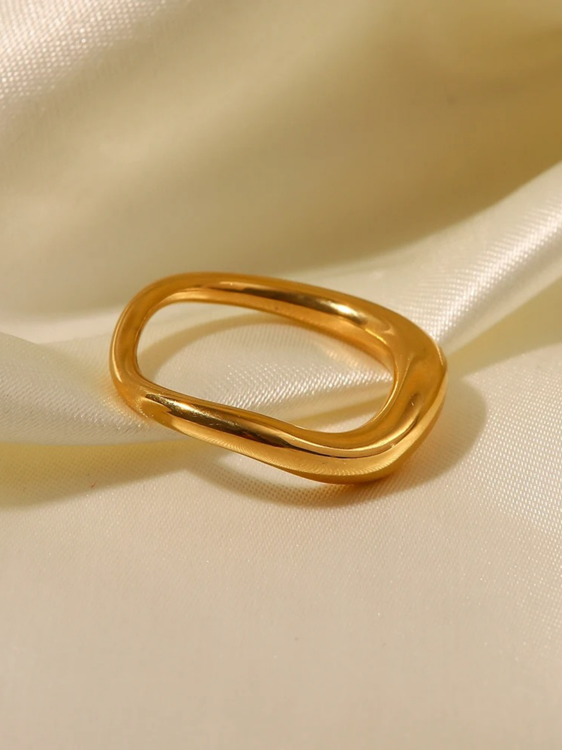 Sylvie | 18K Elegante Golvende Ring