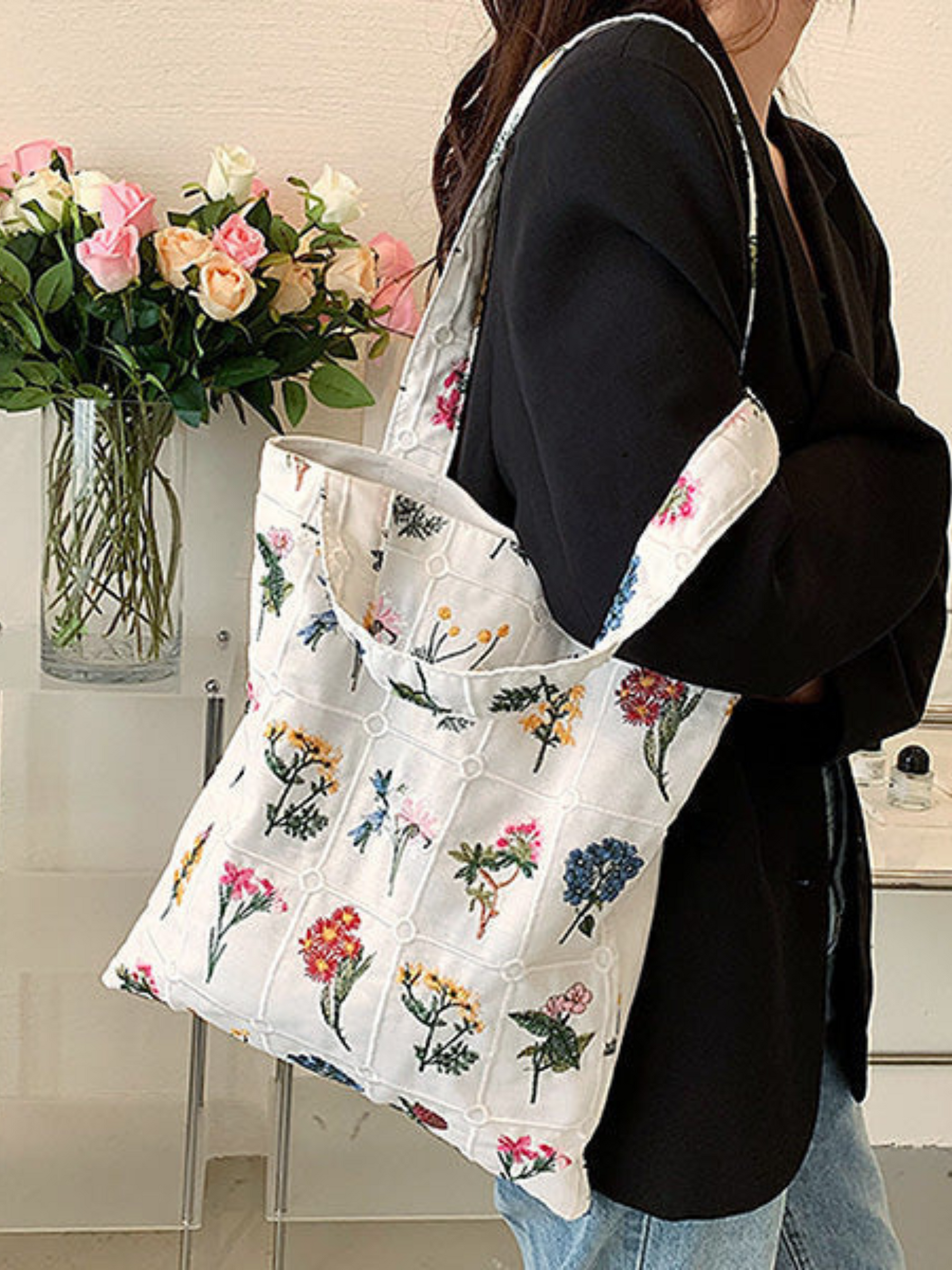 Bianca | Geborduurde Bloemen Tote Tas