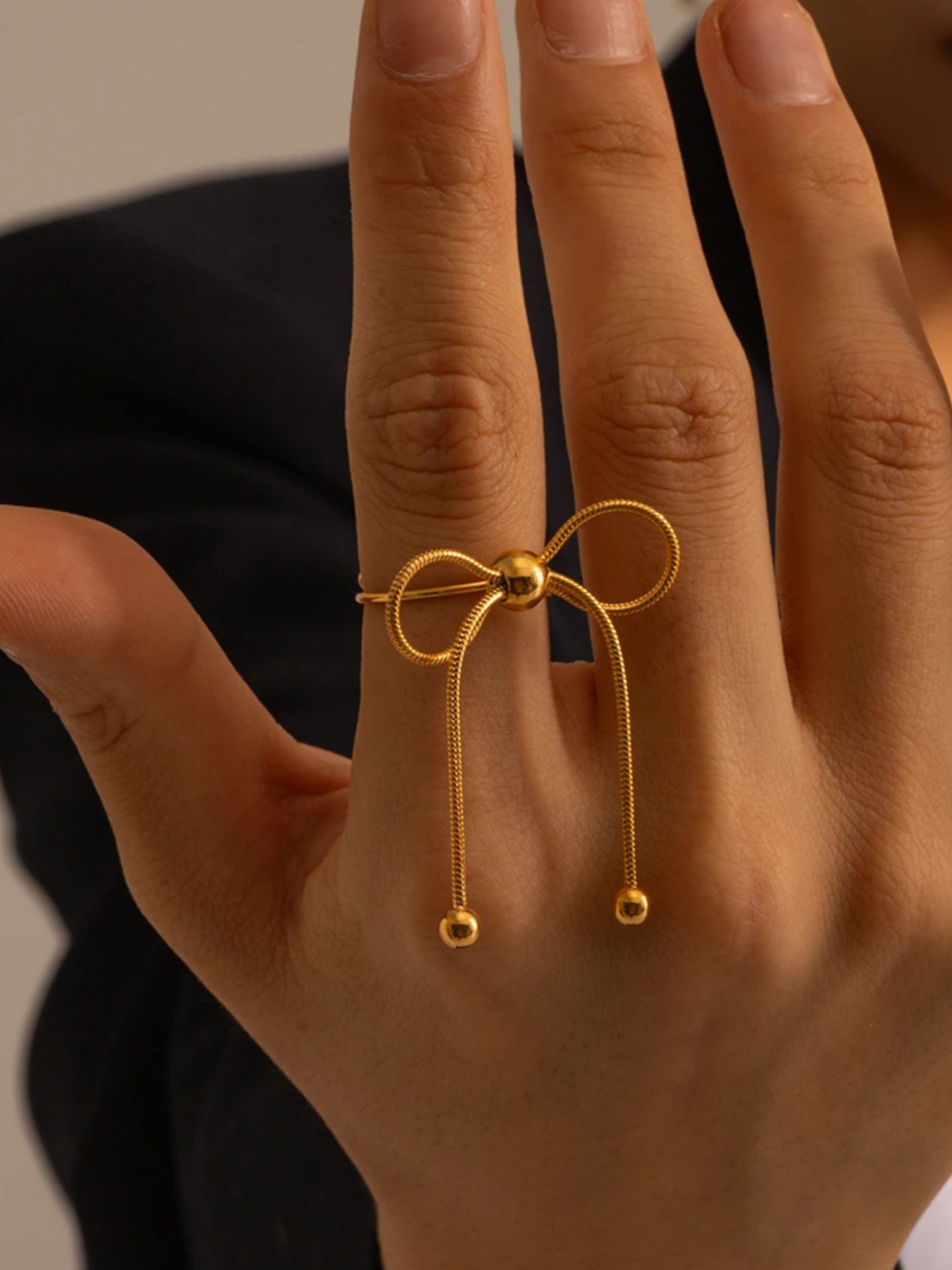 Daphne | 18K Open Ring met Strik