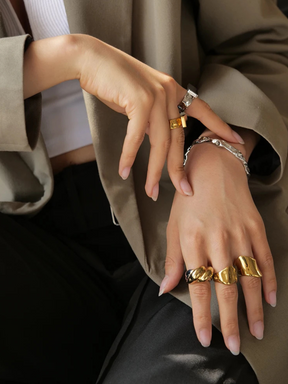 Noor | 18K Chunky Ring met Brede Vlakkant