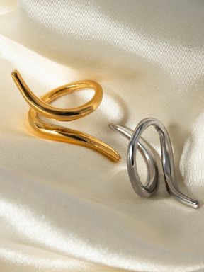 Hazel | 18K Luxe Ring met Twist Ontwerp