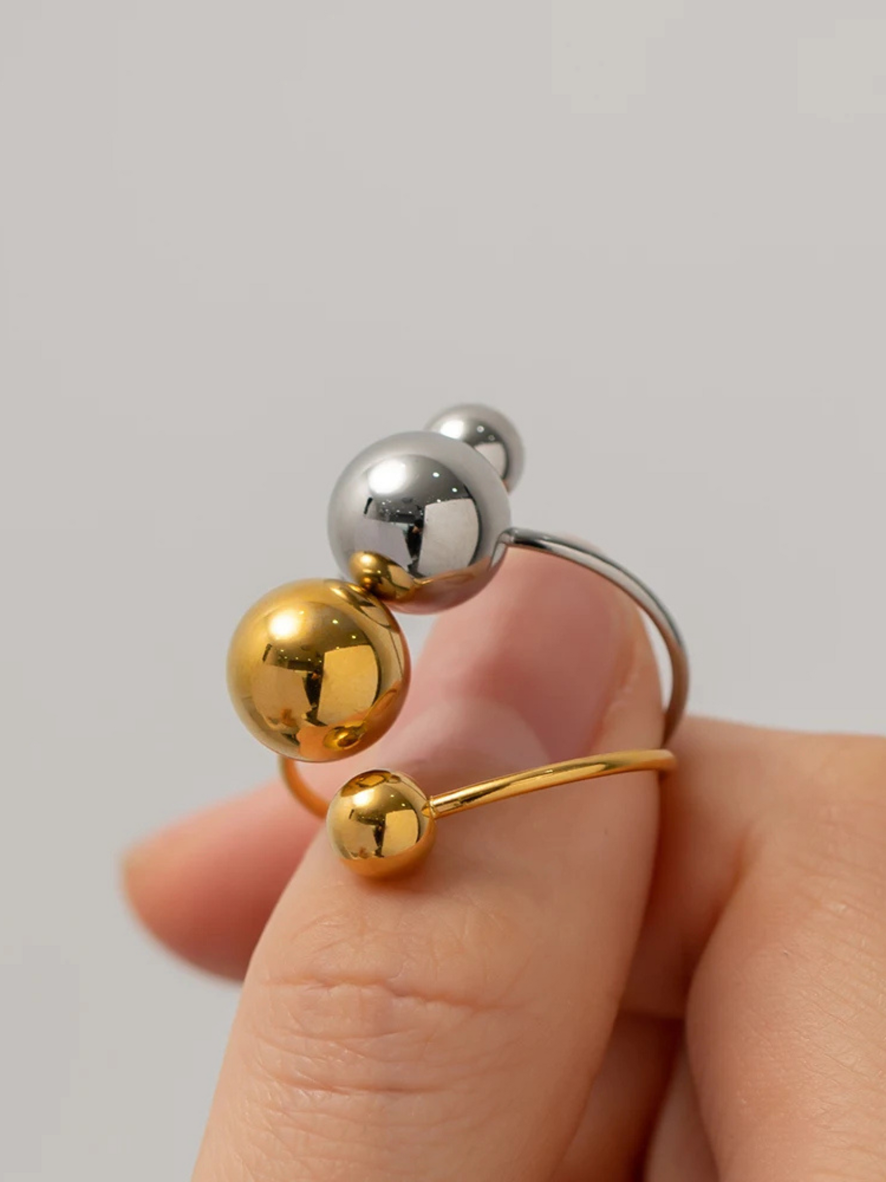 Olivia | 18K Elegante Bollen Ring